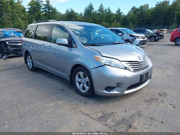 2017 TOYOTA SIENNA LE 8 PASSENGER — I1
