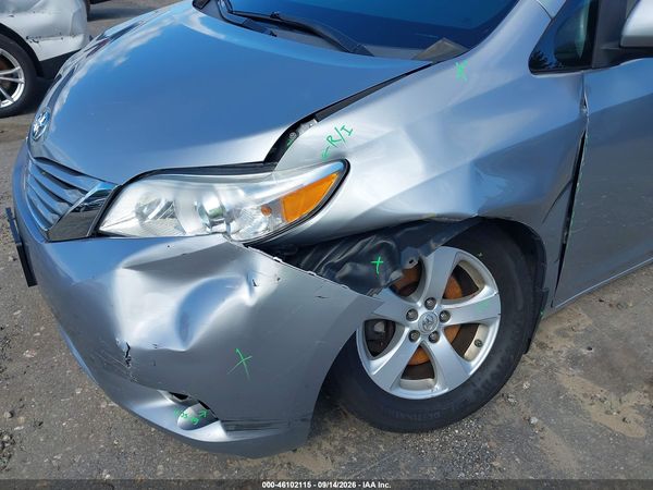 2017 TOYOTA SIENNA LE 8 PASSENGER — I152