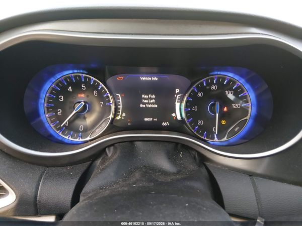 2022 CHRYSLER PACIFICA TOURING L — I7