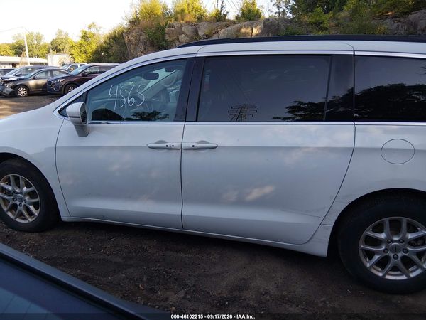 2022 CHRYSLER PACIFICA TOURING L — I117