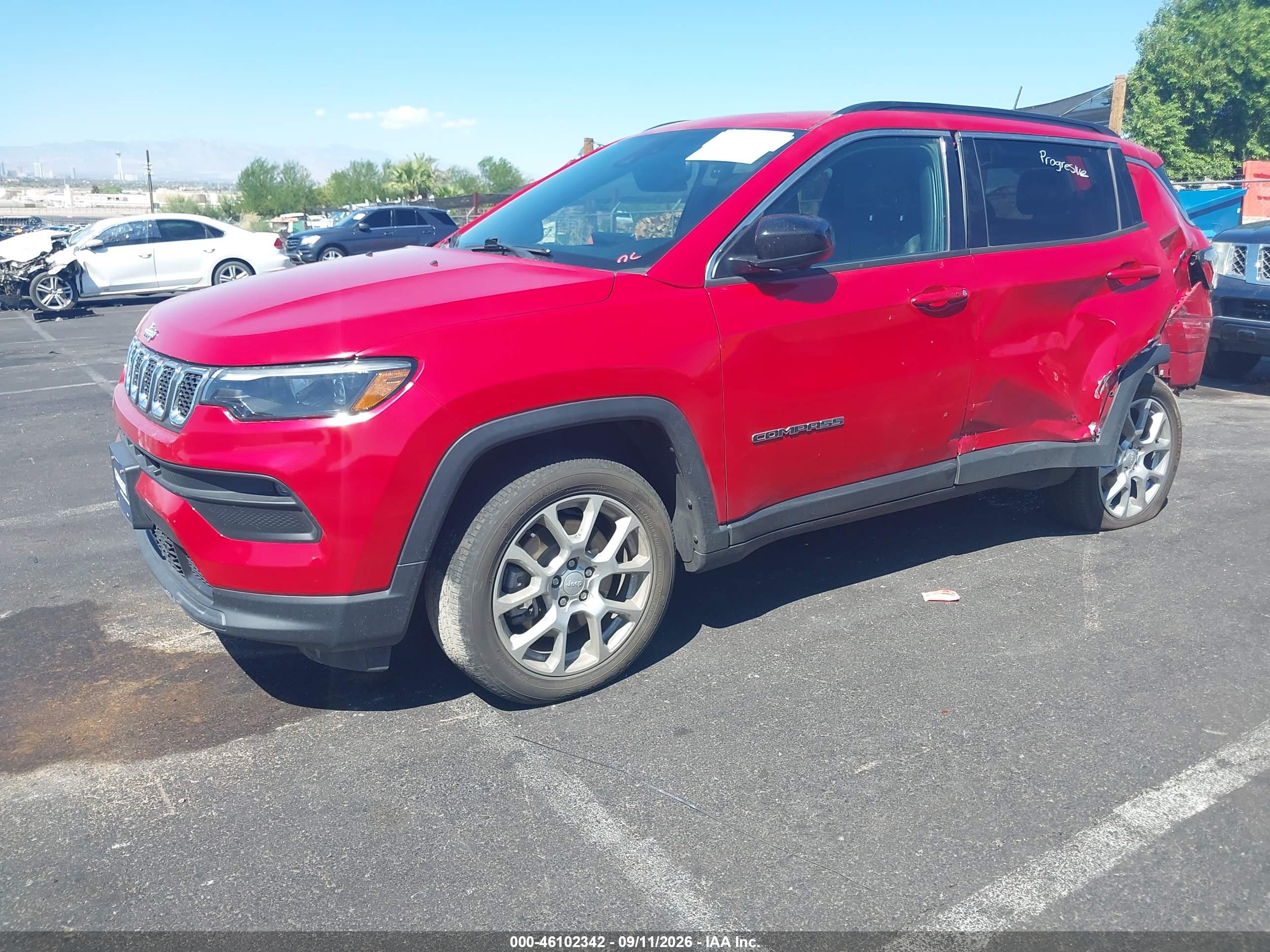 2023 JEEP COMPASS LATITUDE LUX FWD — I2