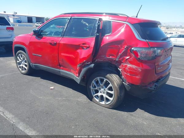 2023 JEEP COMPASS LATITUDE LUX FWD — I3