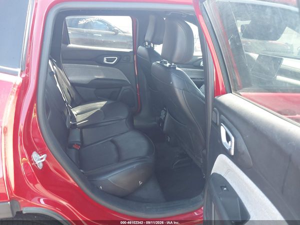 2023 JEEP COMPASS LATITUDE LUX FWD — I8
