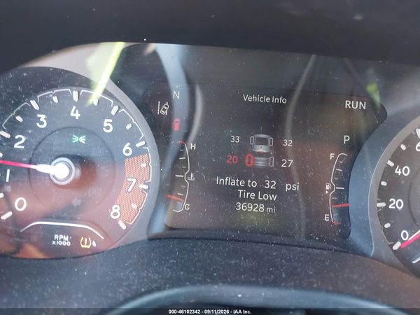 2023 JEEP COMPASS LATITUDE LUX FWD — I118