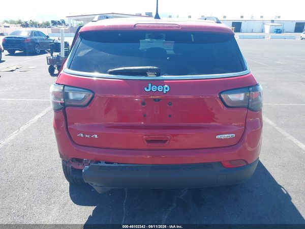 2023 JEEP COMPASS LATITUDE LUX FWD — I119