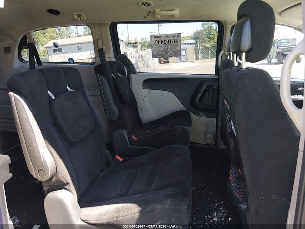 2014 DODGE GRAND CARAVAN SXT — I8