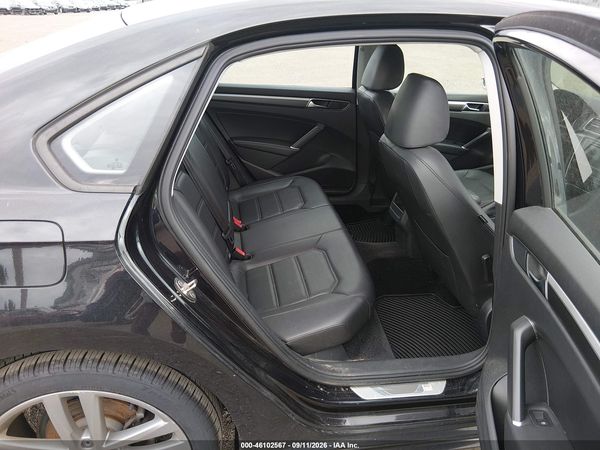 2018 VOLKSWAGEN PASSAT 2.0T R-LINE/2.0T S — I8