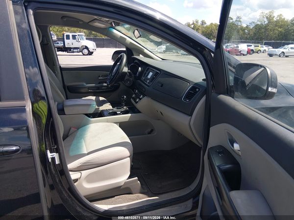 2016 KIA SEDONA LX — I5