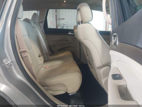 2017 JEEP GRAND CHEROKEE LAREDO 4X4 — I8