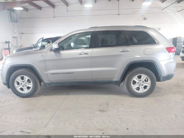 2017 JEEP GRAND CHEROKEE LAREDO 4X4 — I117