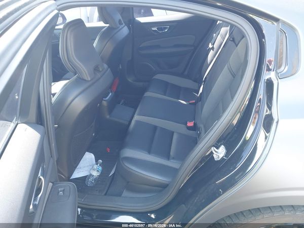 2022 VOLVO S60 RECHARGE PLUG-IN HYBRID — I8