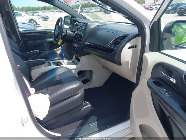 2017 DODGE GRAND CARAVAN SXT — I5