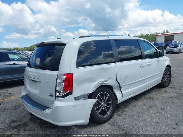2017 DODGE GRAND CARAVAN SXT — I6