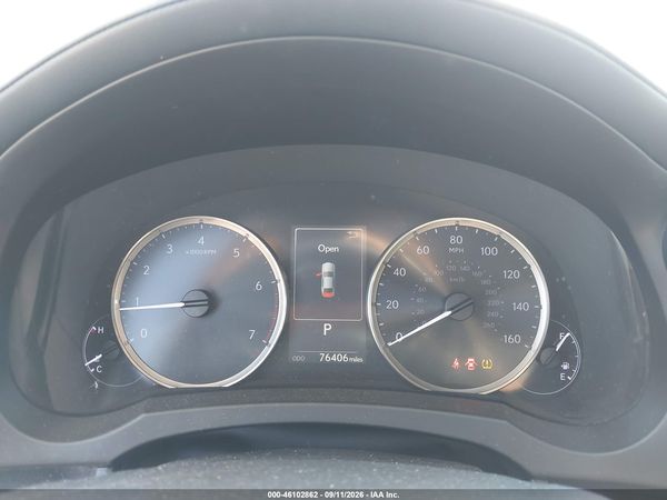 2019 LEXUS IS 300 — I7