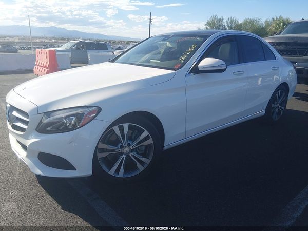 2015 MERCEDES-BENZ C 300 — I2
