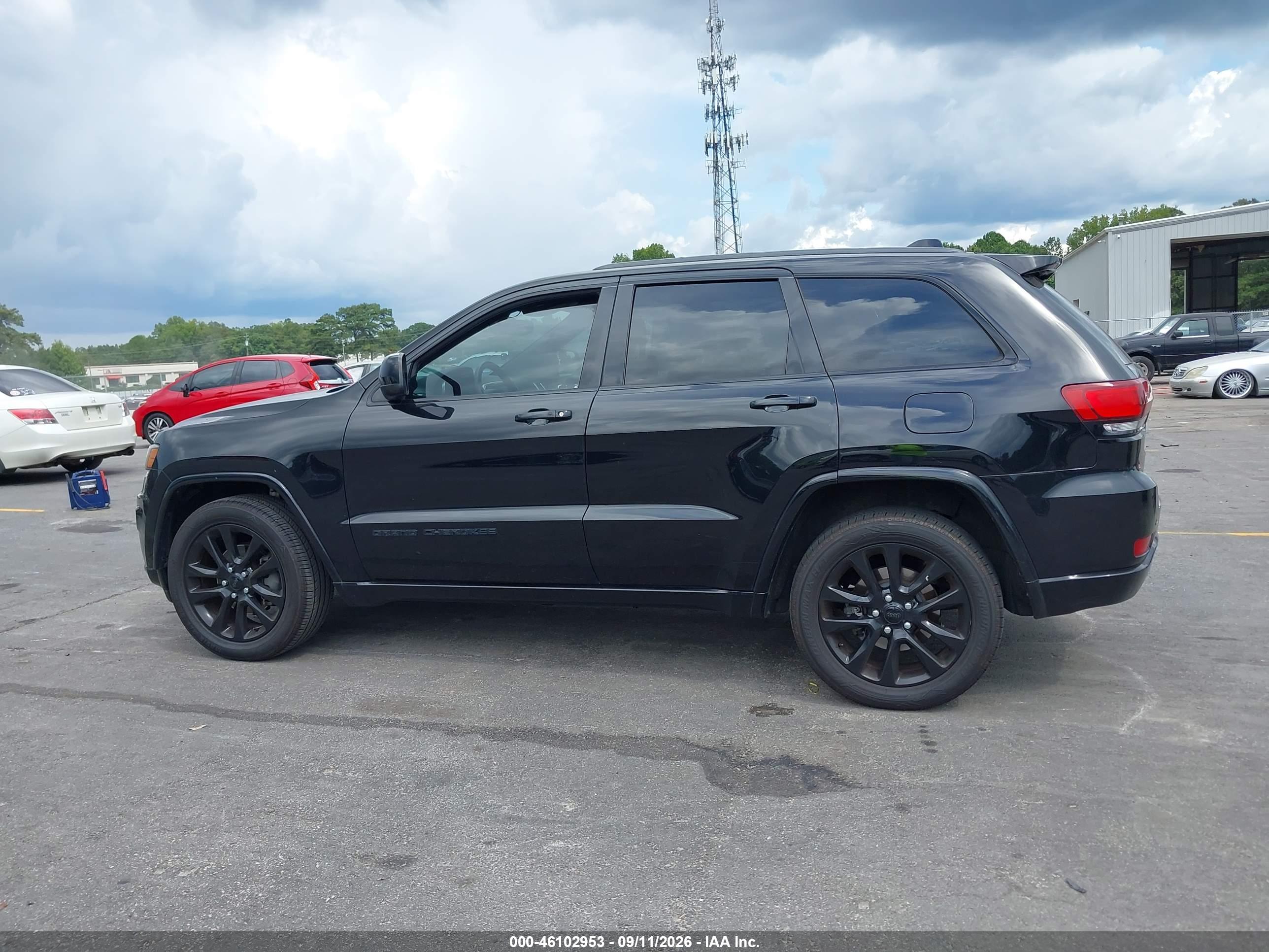 2017 JEEP GRAND CHEROKEE ALTITUDE 4X2