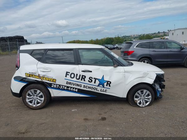 2023 KIA SOUL LX — I6