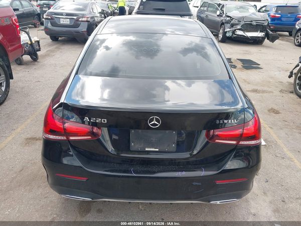 2019 MERCEDES-BENZ A 220 A220 — I119