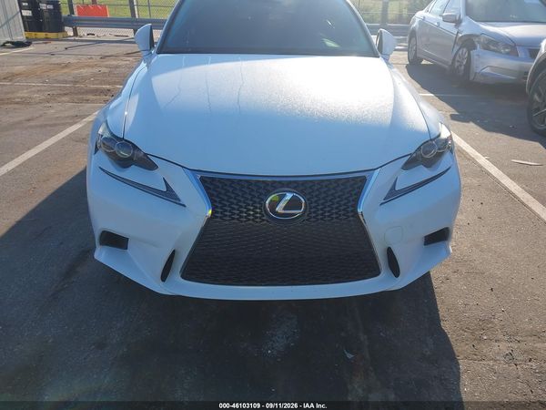 2016 LEXUS IS 200T