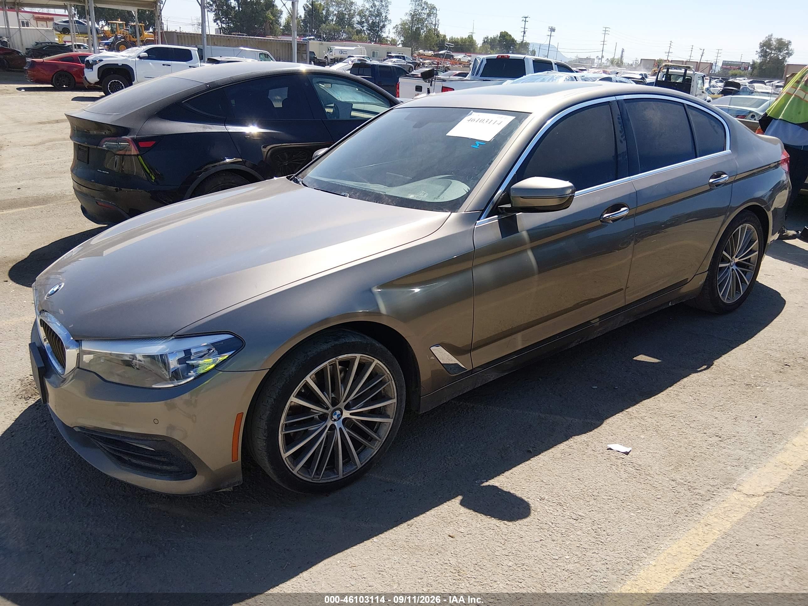 2018 BMW 530I — I2