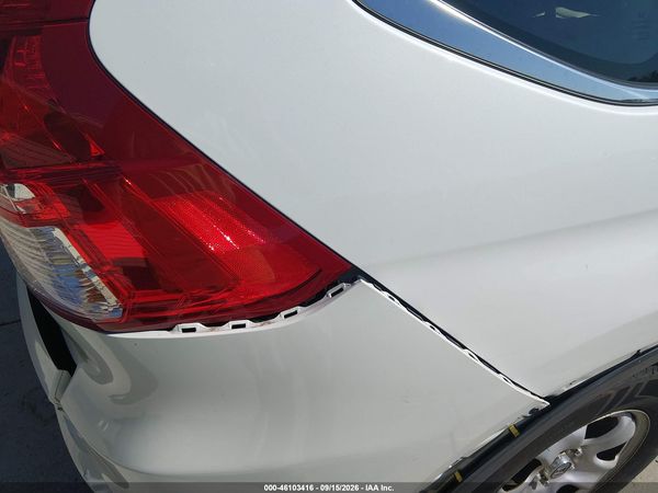 2016 HONDA CR-V LX — I152