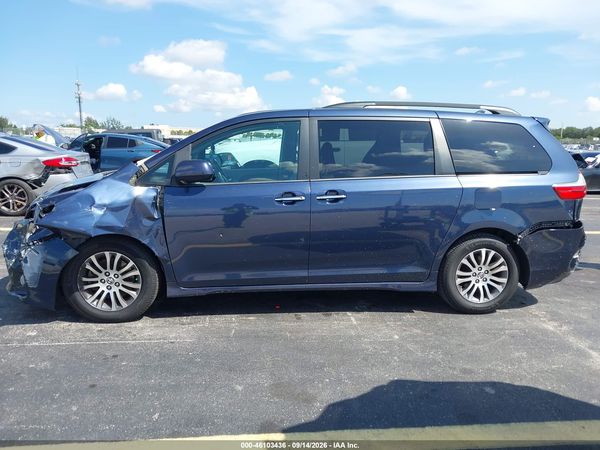 2018 TOYOTA SIENNA XLE PREMIUM 8 PASSENGER — I6