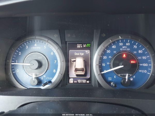 2018 TOYOTA SIENNA XLE PREMIUM 8 PASSENGER — I7