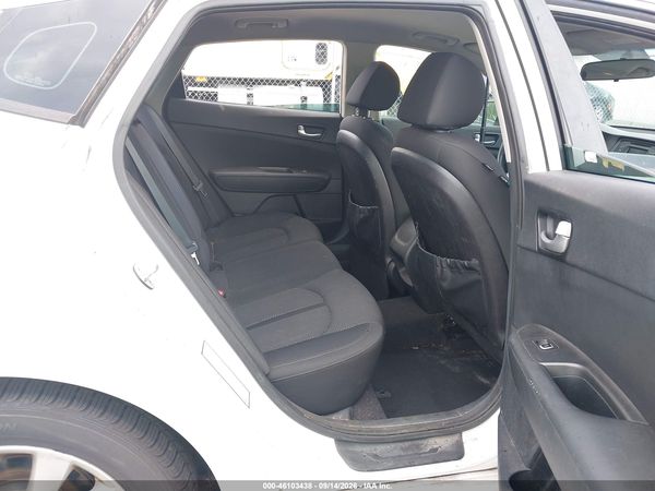 2016 KIA OPTIMA LX — I8
