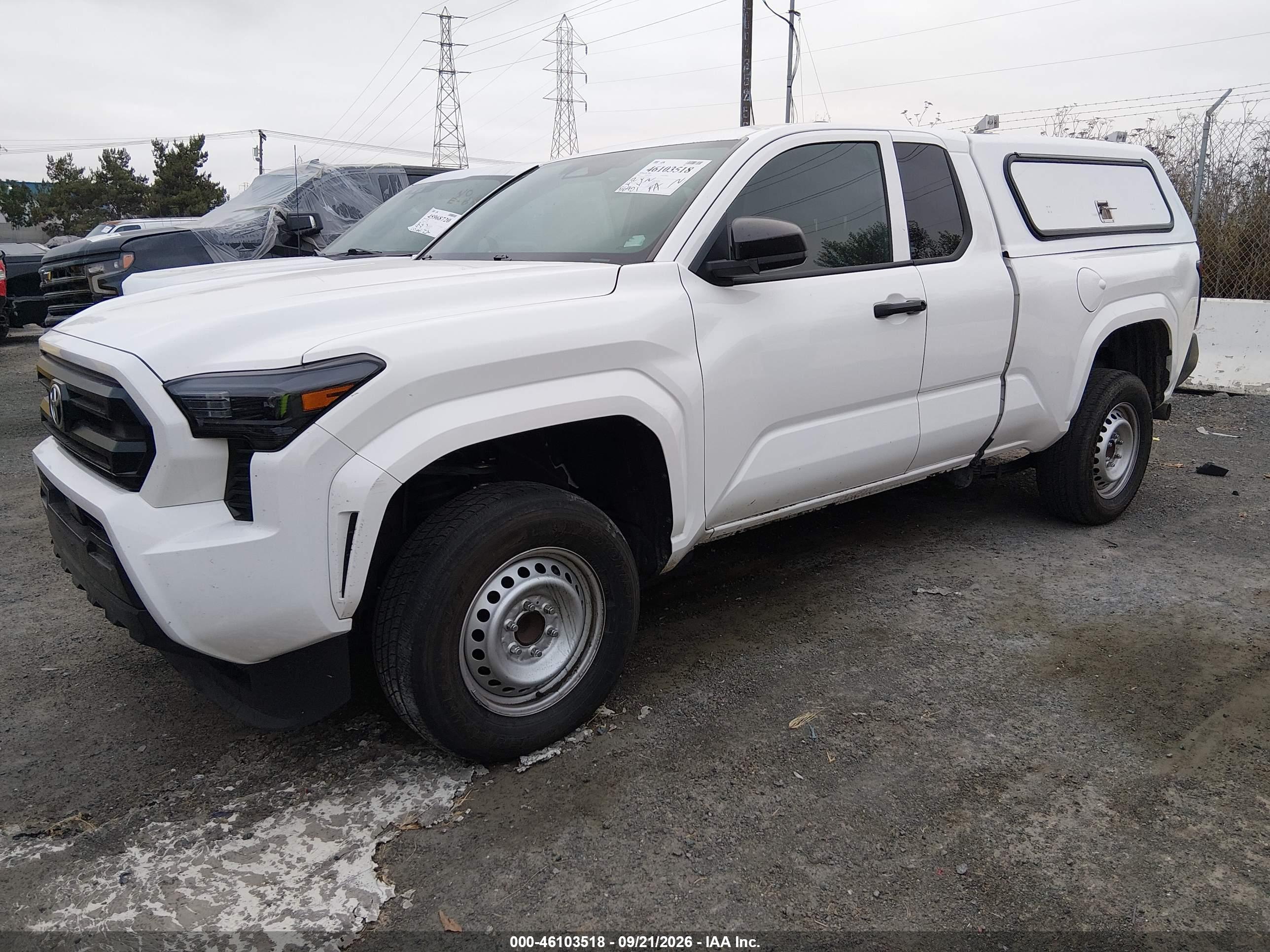 2024 TOYOTA TACOMA SR — I2