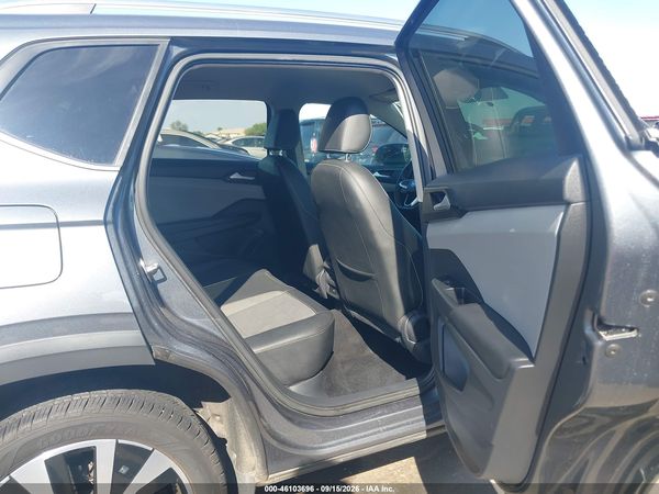 2022 VOLKSWAGEN TAOS 1.5T SE — I8