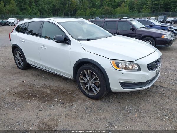 2016 VOLVO V60 CROSS COUNTRY T5 — I1