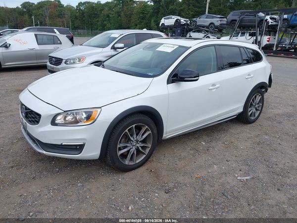 2016 VOLVO V60 CROSS COUNTRY — I2