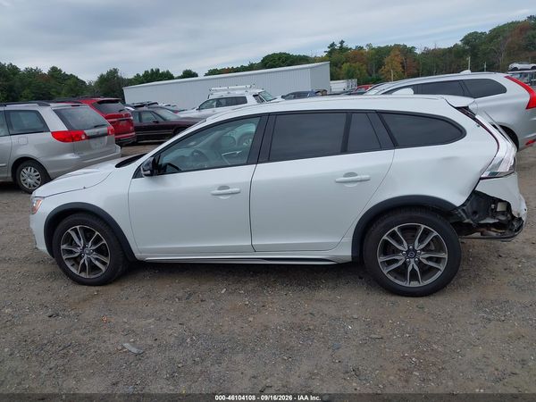 2016 VOLVO V60 CROSS COUNTRY T5 — I117