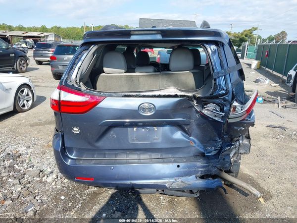 2017 TOYOTA SIENNA XLE 8 PASSENGER — I119