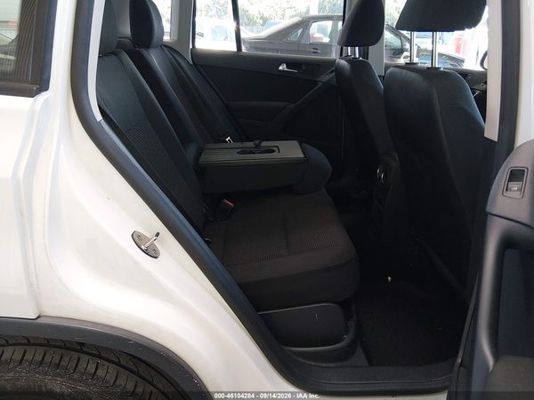 2017 VOLKSWAGEN TIGUAN 2.0T/2.0T S — I8