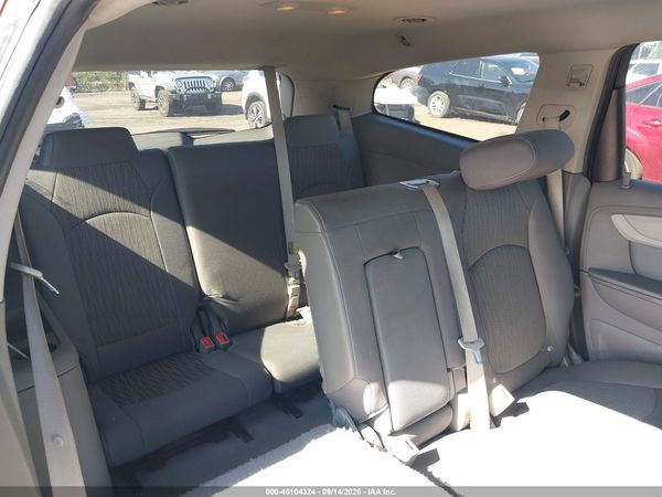 2016 CHEVROLET TRAVERSE LS — I8