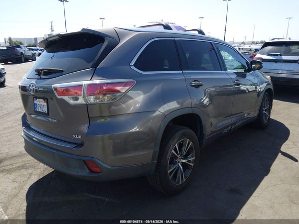 2016 TOYOTA HIGHLANDER XLE V6 — I4
