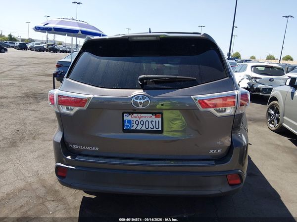 2016 TOYOTA HIGHLANDER XLE V6 — I119