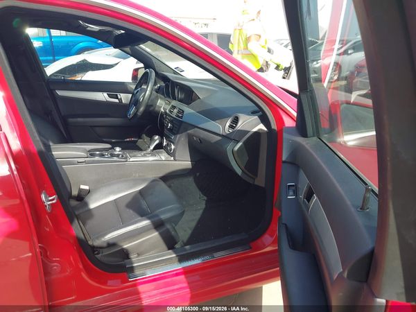 2013 MERCEDES-BENZ C 250 SPORT — I5