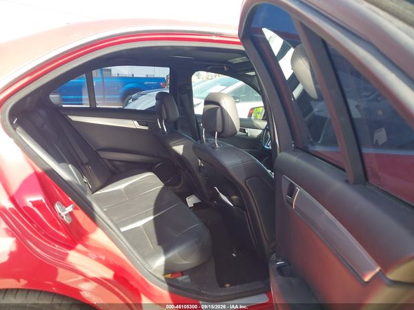 2013 MERCEDES-BENZ C 250 SPORT — I8