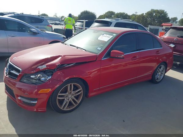 2013 MERCEDES-BENZ C 250 SPORT — I117