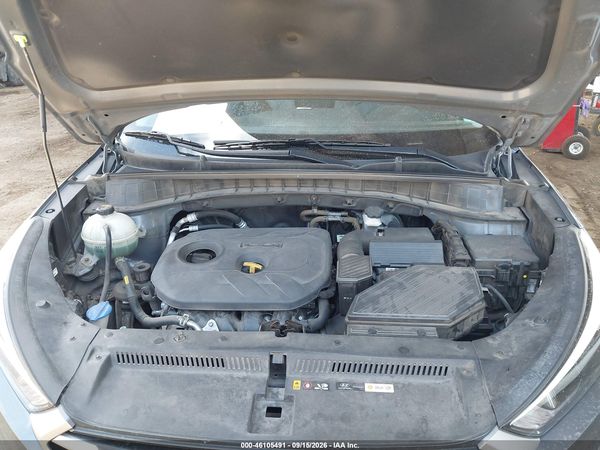 2017 HYUNDAI TUCSON SE — I10