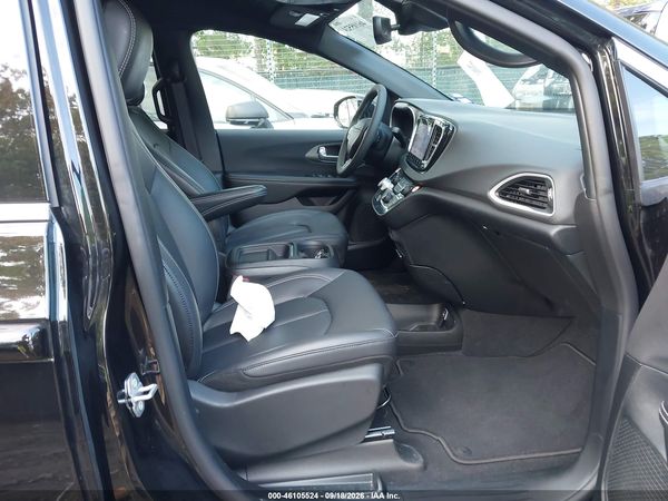 2027 CHRYSLER PACIFICA Select — I5