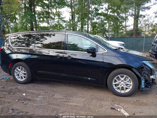 2027 CHRYSLER PACIFICA Select — I116