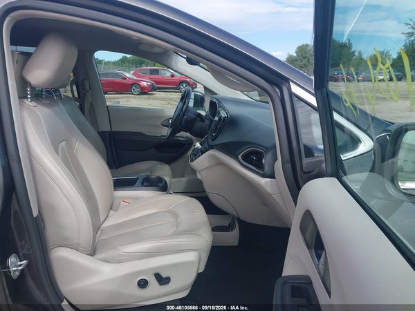 2020 CHRYSLER PACIFICA TOURING L PLUS — I5