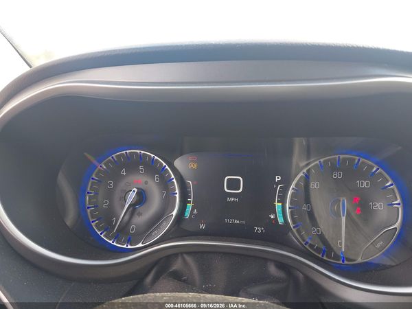 2020 CHRYSLER PACIFICA TOURING L PLUS — I7