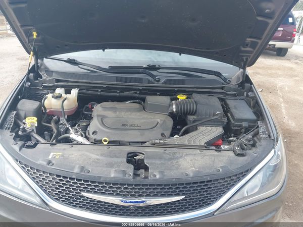 2020 CHRYSLER PACIFICA TOURING L PLUS — I10