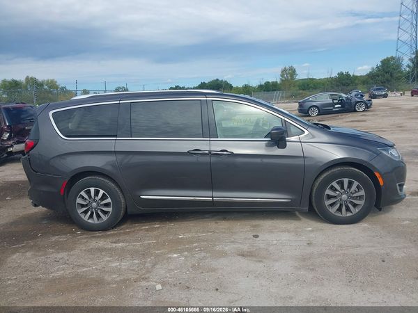 2020 CHRYSLER PACIFICA TOURING L PLUS — I116