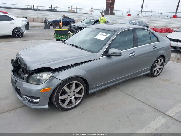 2013 MERCEDES-BENZ C 250 — I2