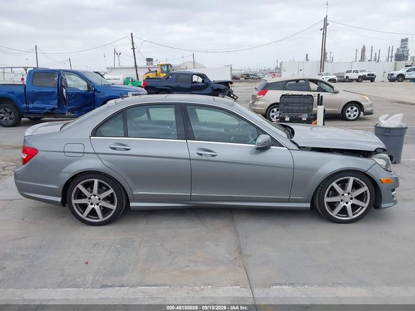 2013 MERCEDES-BENZ C 250 SPORT — I116